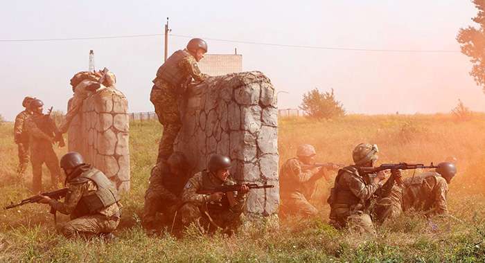 Военные ВСУ освободили от боевиков село Золотое-4