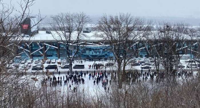 Журналісти закритих українських телеканалів вийшли на протест