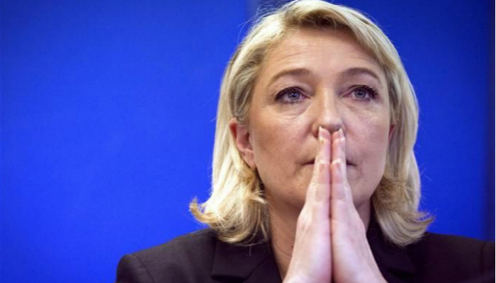 Французька судова поліція взялася за фіктивних помічників Ле Пен (ВІДЕО)