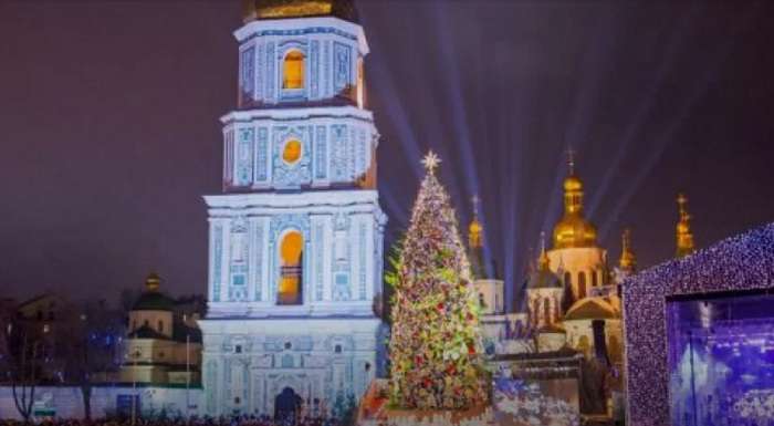 Зимові свята в Україні можуть прийти у локдауні