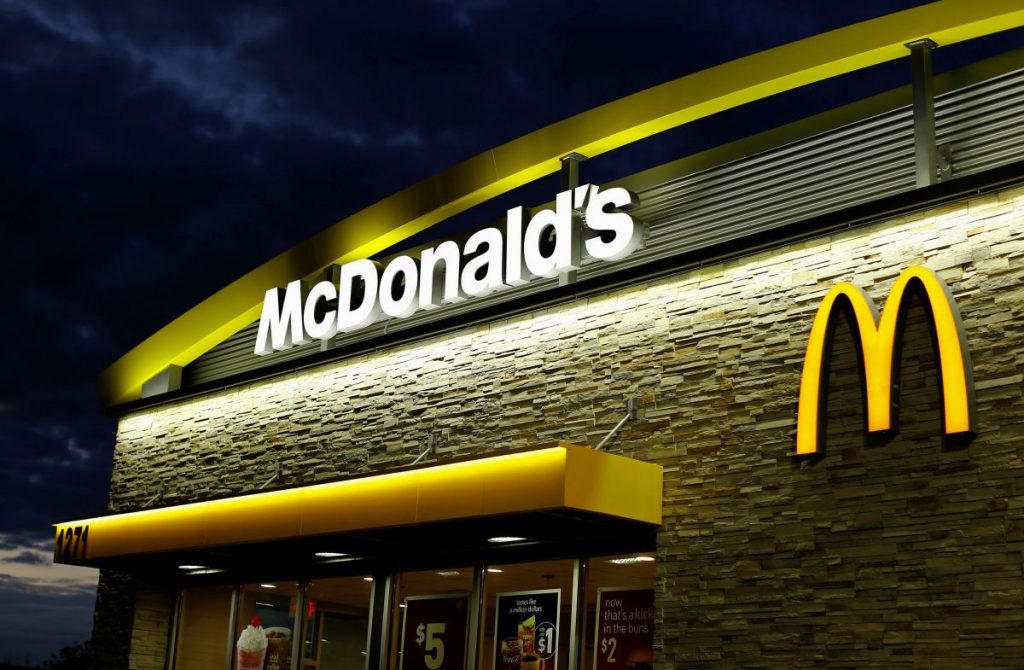 Осінні новинки в McDonald’s: лате та капучино зі смаженим маршмелоу і макпиріг з чорницею
