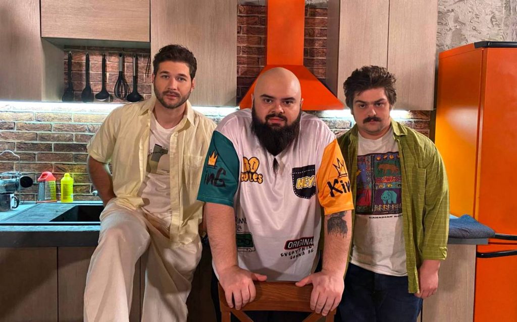 Комедійний серіал «Життя на трьох», сезон 1, серія 5: де дивитися онлайн Комедійний серіал «Життя на трьох», сезон 1, серія 5: де дивитися онлайн