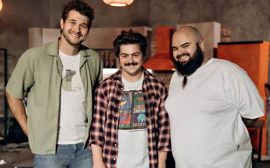 Комедійний серіал «Життя на трьох»: серія 6 вже доступна онлайн