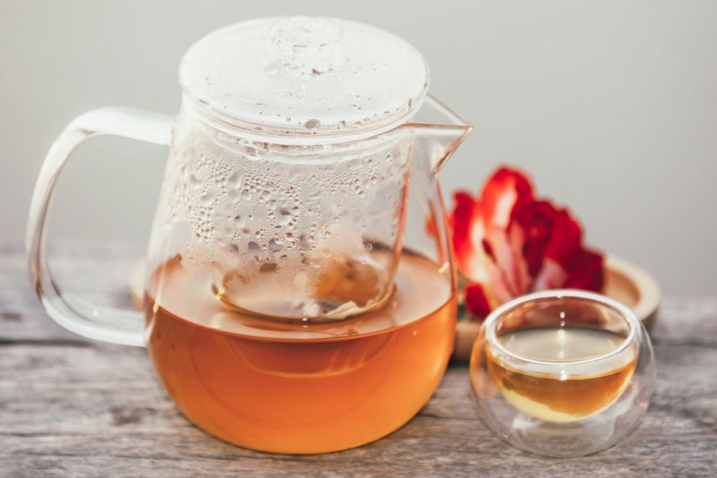 Що пити на свята, щоб уникнути переїдання: корисні поради