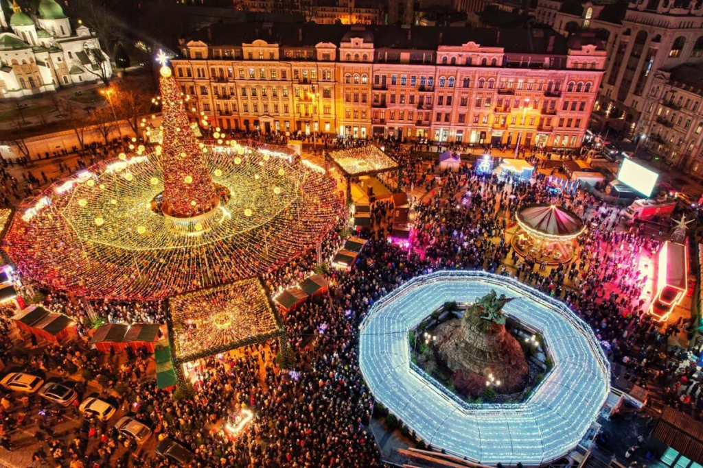 Куди піти на Новий рік 2026 у Києві: найкращі місця для святкування та скільки коштує вхід