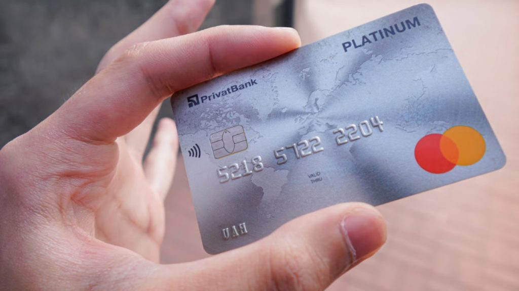 Карта Platinum від ПриватБанку: умови та головні переваги — як оформити