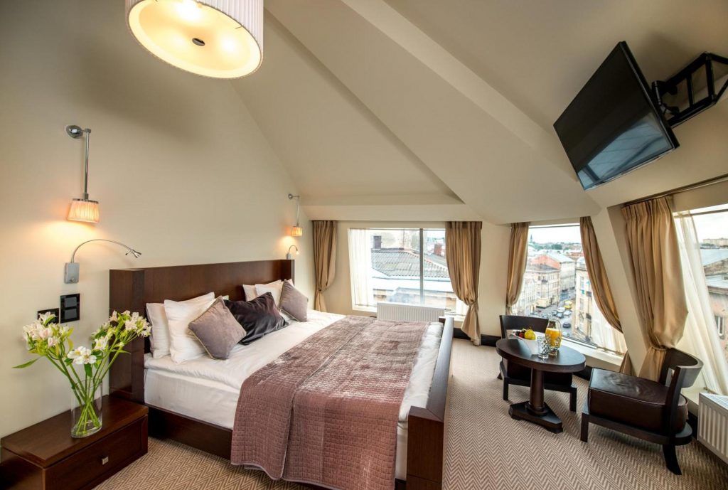 Куди піти на День святого Валентина у Львові 2026: події, ресторани, ідеї