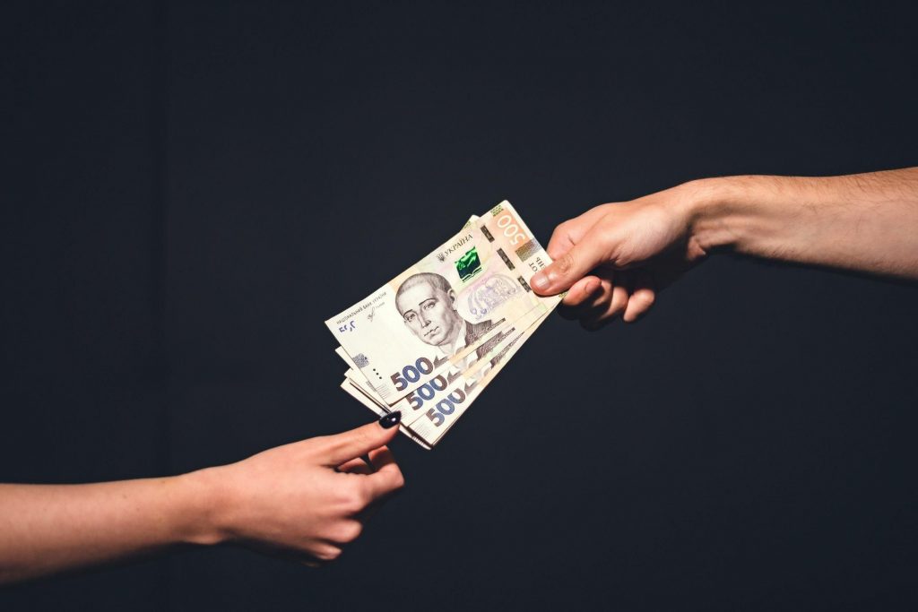 Виплати за переселенців у 2026: як отримати компенсацію за житло — покрокова інструкція для українців