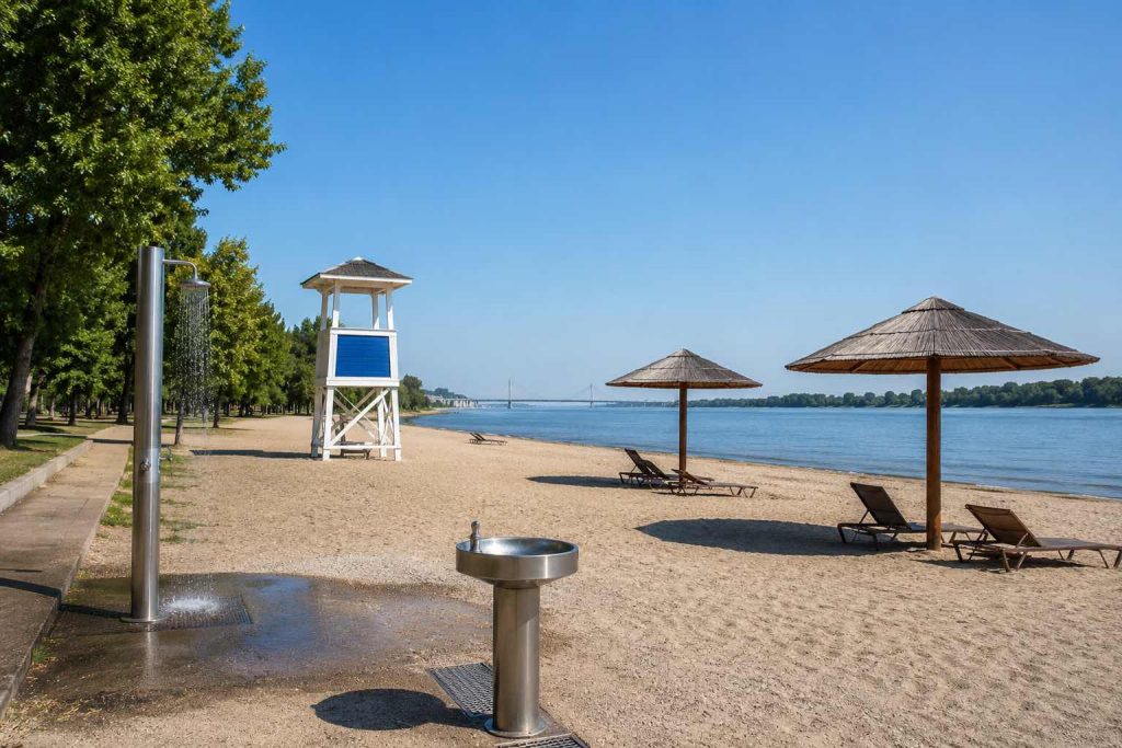 Безпечні пляжі Києва 2026: де можна відпочити біля води та що треба перевірити
