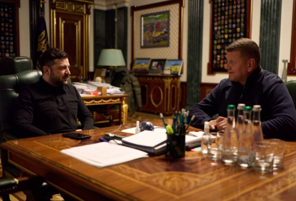 Залужний відповів Зеленському, чи піде у президенти: що відомо про можливі вибори в Україні