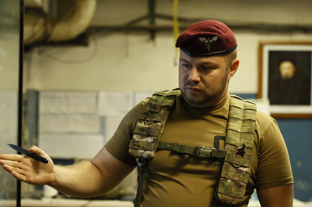 Сирського можуть звільнити: хто підтримав головнокомандувача, а хто вимагає його відставки