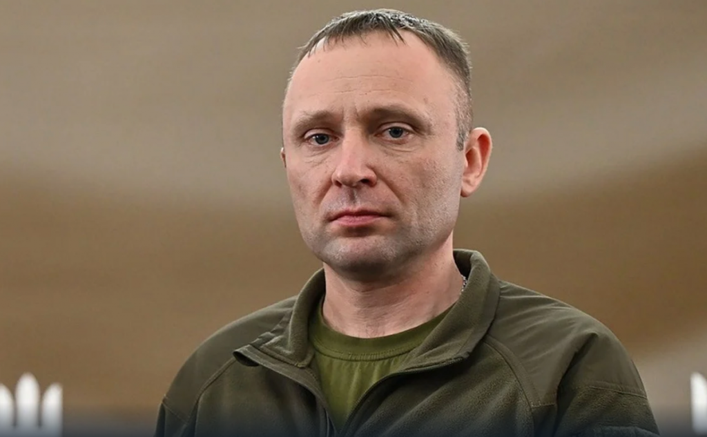 Хто такий Михайло Драпатий: від прориву в Маріуполі до посади Головнокомандувача ЗСУ Хто такий Михайло Драпатий: від прориву в Маріуполі до посади Головнокомандувача ЗСУ