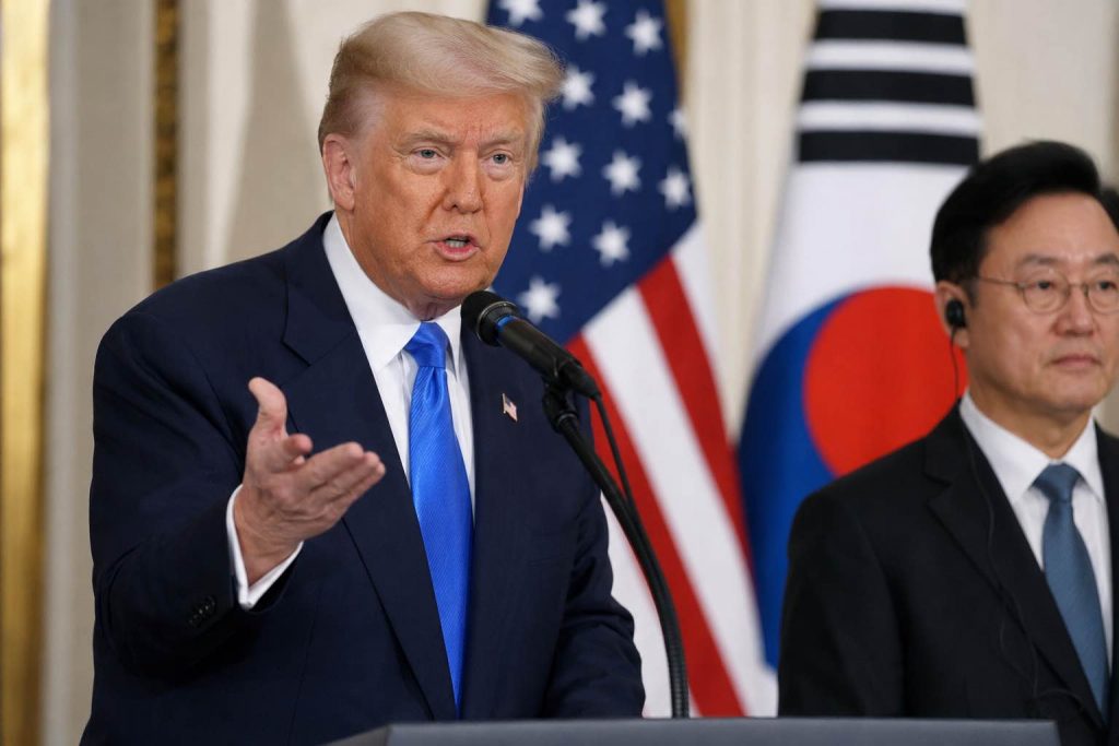Трамп наказав скоротити навчання США і Південної Кореї: чому він це зробив і чого бояться в Сеулі Трамп наказав скоротити навчання США і Південної Кореї: чому він це зробив і чого бояться в Сеулі