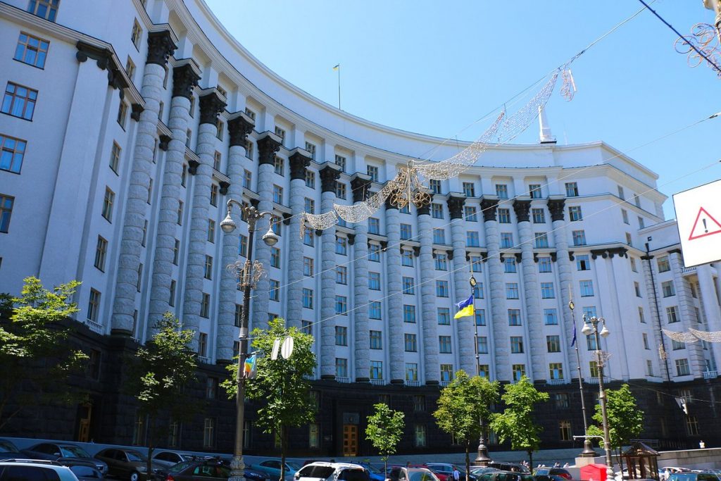 Бронювання працівників у жовтні 2026: що змінює постанова Кабміну від 13 жовтня і чи скоротять квоти Будинок уряду України на вулиці Грушевського в Києві