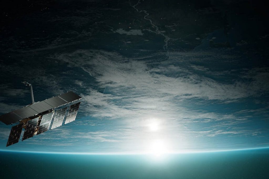 Що таке ICEYE і чому російський «Космос-2612» наблизився до супутника, який передає знімки Україні Радарний супутник ICEYE з розкритою антеною